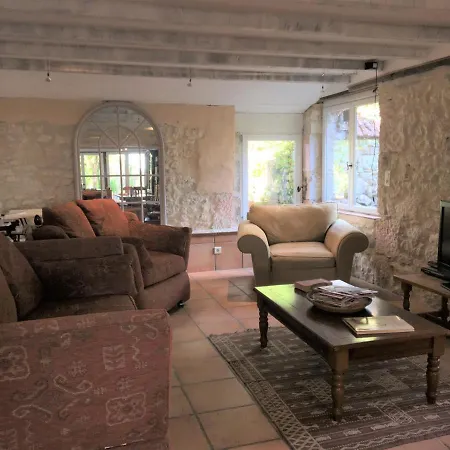 Comfortable 3-bed/3-bath Holiday With Heated Pool And Large Garden Loubes-Bernac
