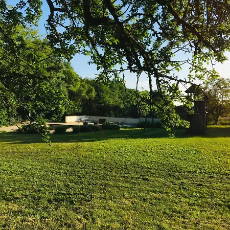 Comfortable 3-bed/3-bath Holiday With Heated Pool And Large Garden Holiday home *